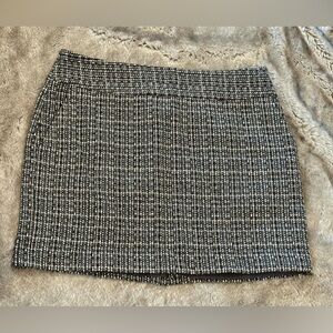 Elegant Black and White Tweed Skirt​​​